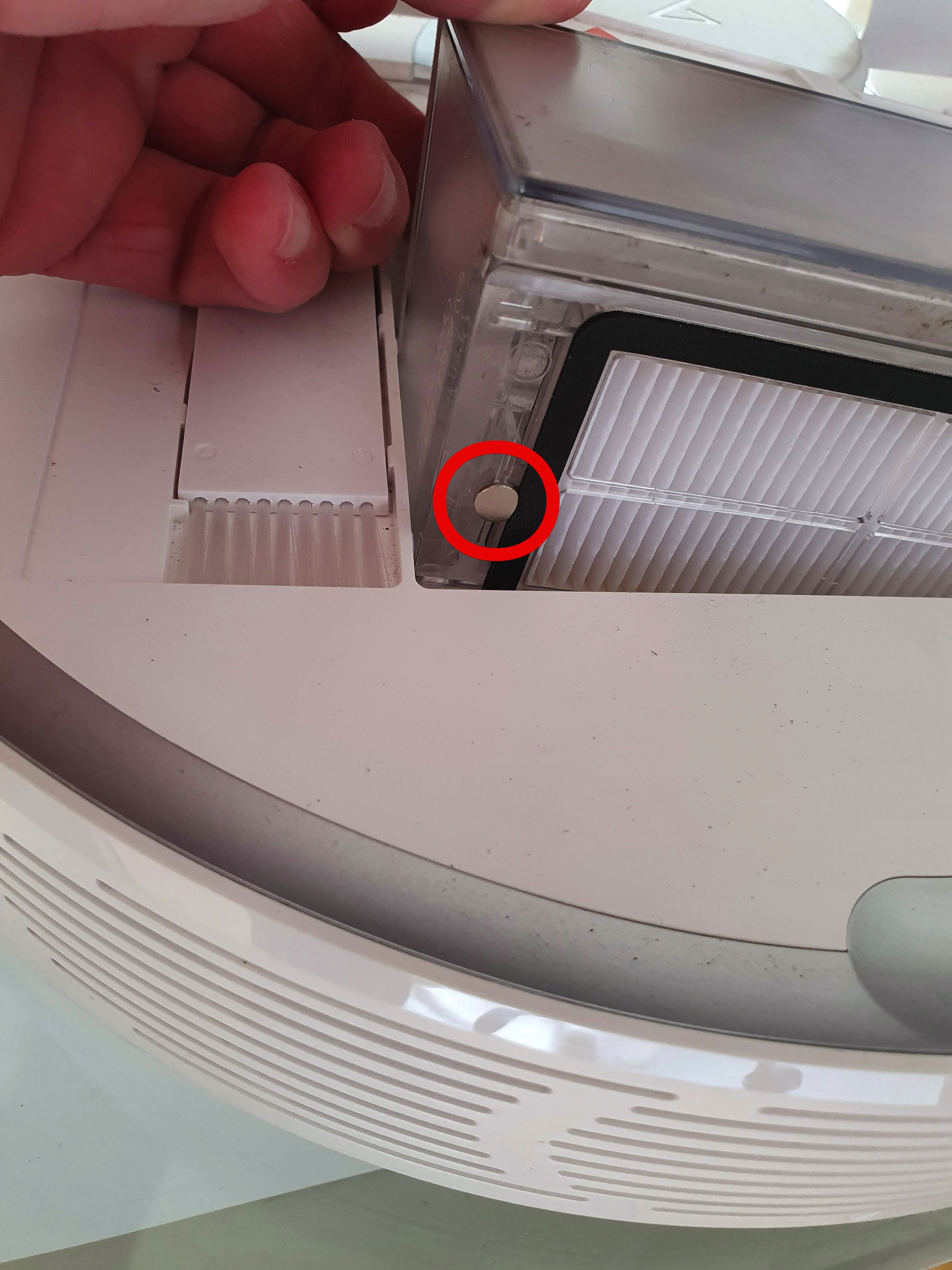 Location of metal in hepa filter S50 error 9 roborock xiaomi